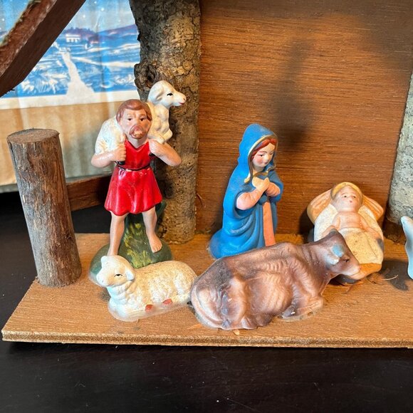 Vintage Norcrest Christmas Nativity Set Hand Painted Paper Maché Wood Structure - Picture 2 of 9